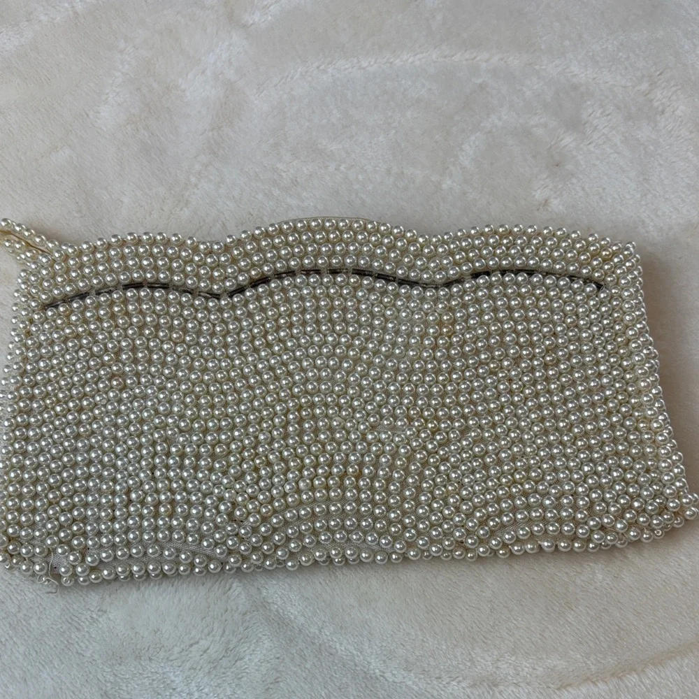 Vintage Pearl Beaded Clutch Bag in Ivory - Oh la la - Wedding bells!